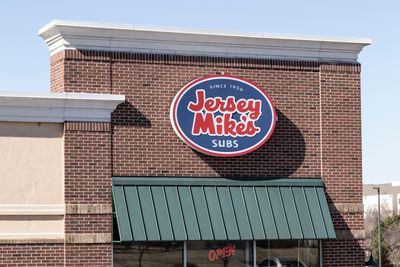 How to Play Jersey Mike’s Subs Stock After the JMKE IPO